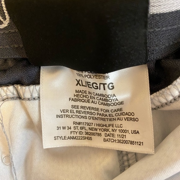 And 1 Silver/White/Black Men’s XL Badketball Shorts 11” Inseam Drawstring - Picture 4 of 4